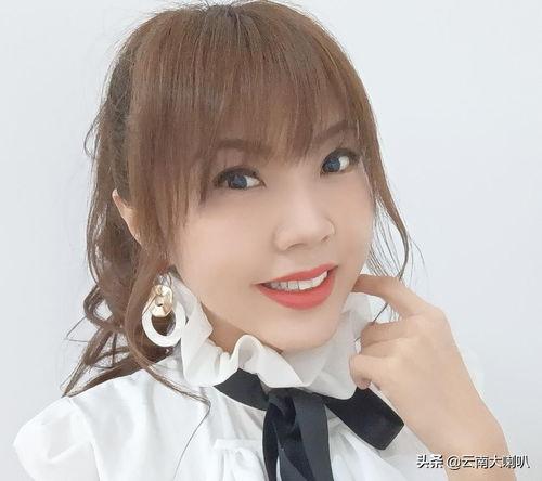 娱乐圈吃瓜直播间女