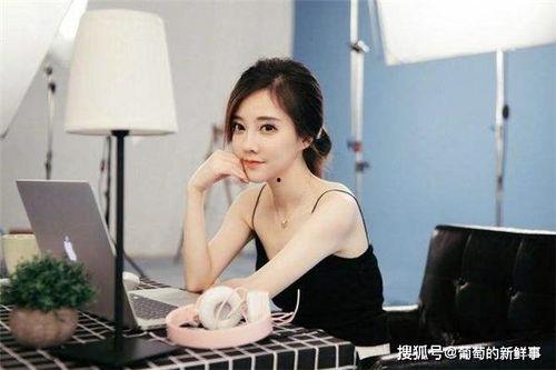 娱乐吃瓜酱的作品